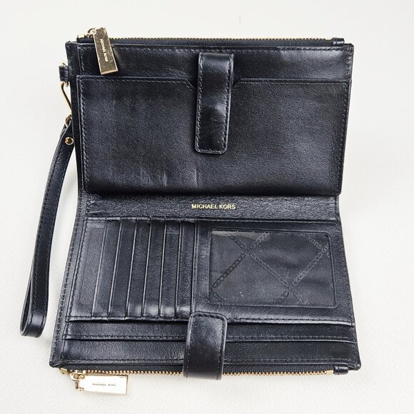 Michael Kors Whitney Large Butterfly Camo Tote & Adele Smartphone Wallet - Picture 12 of 16